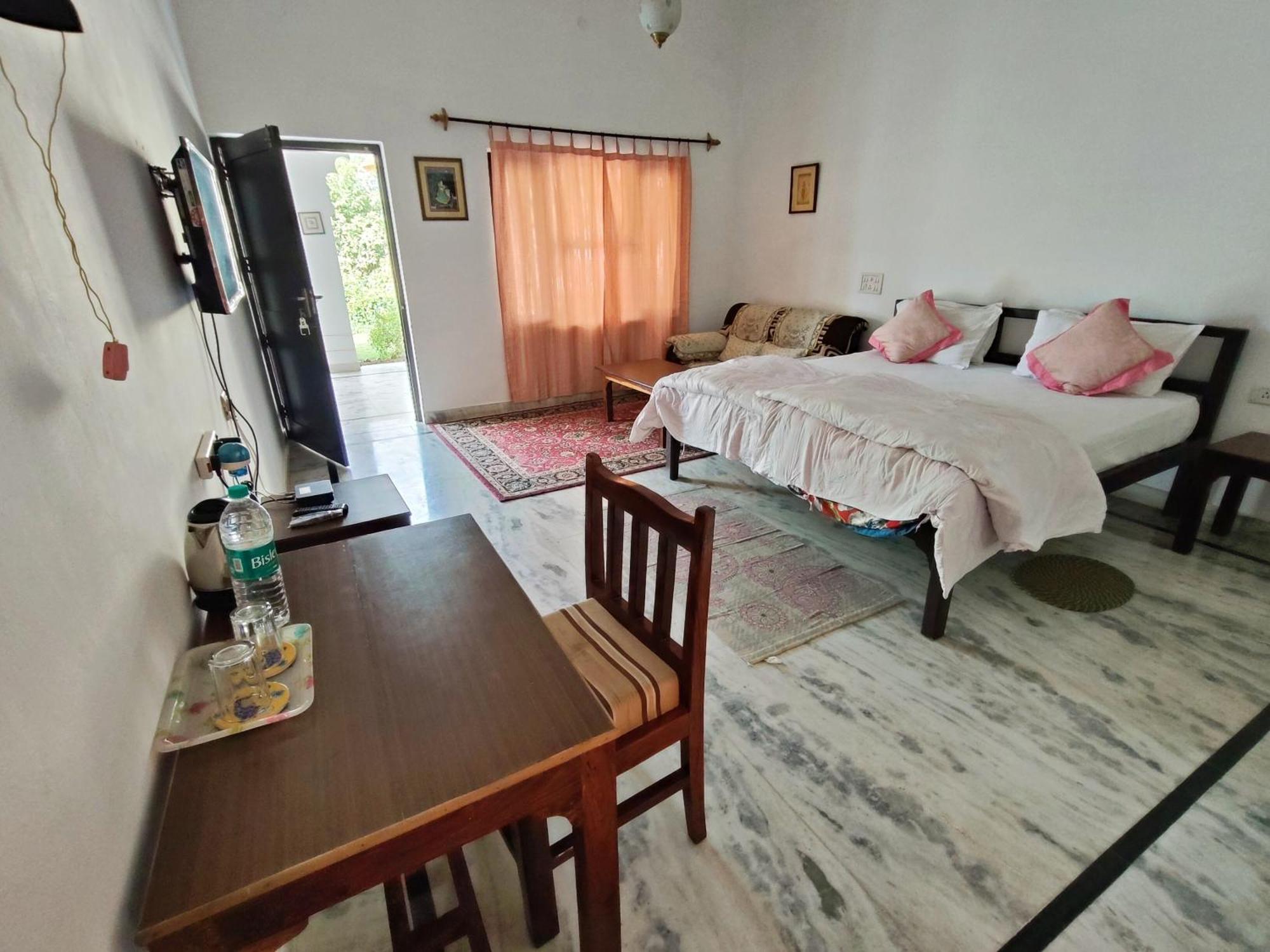 Royal Farm Bharatpur Apartment Room photo